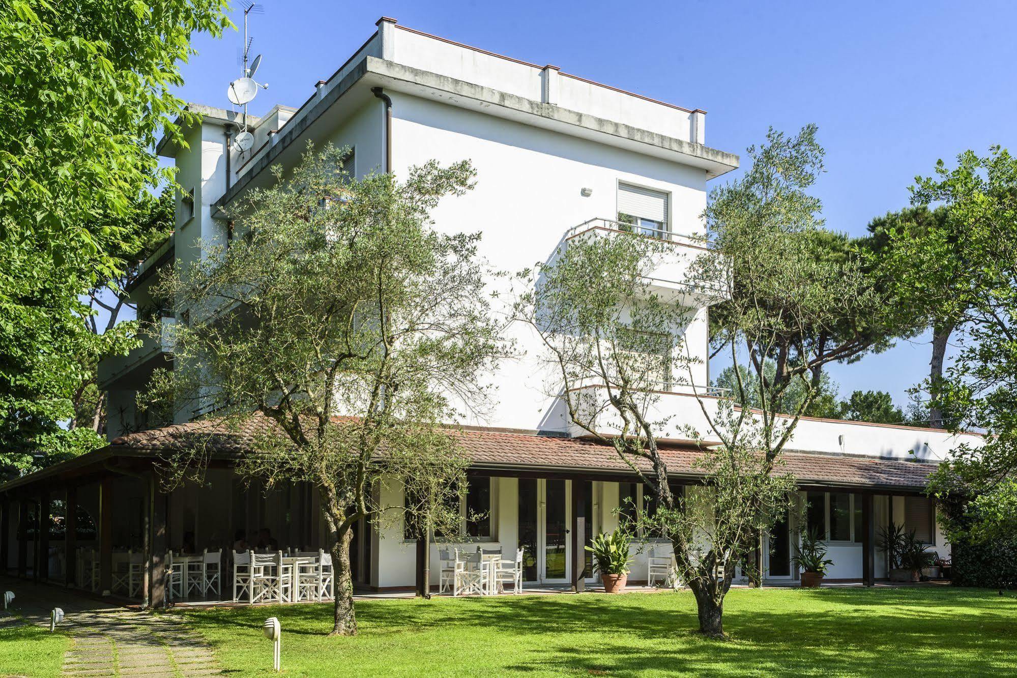 Hotel La Bussola 마리나디마사 외부 사진