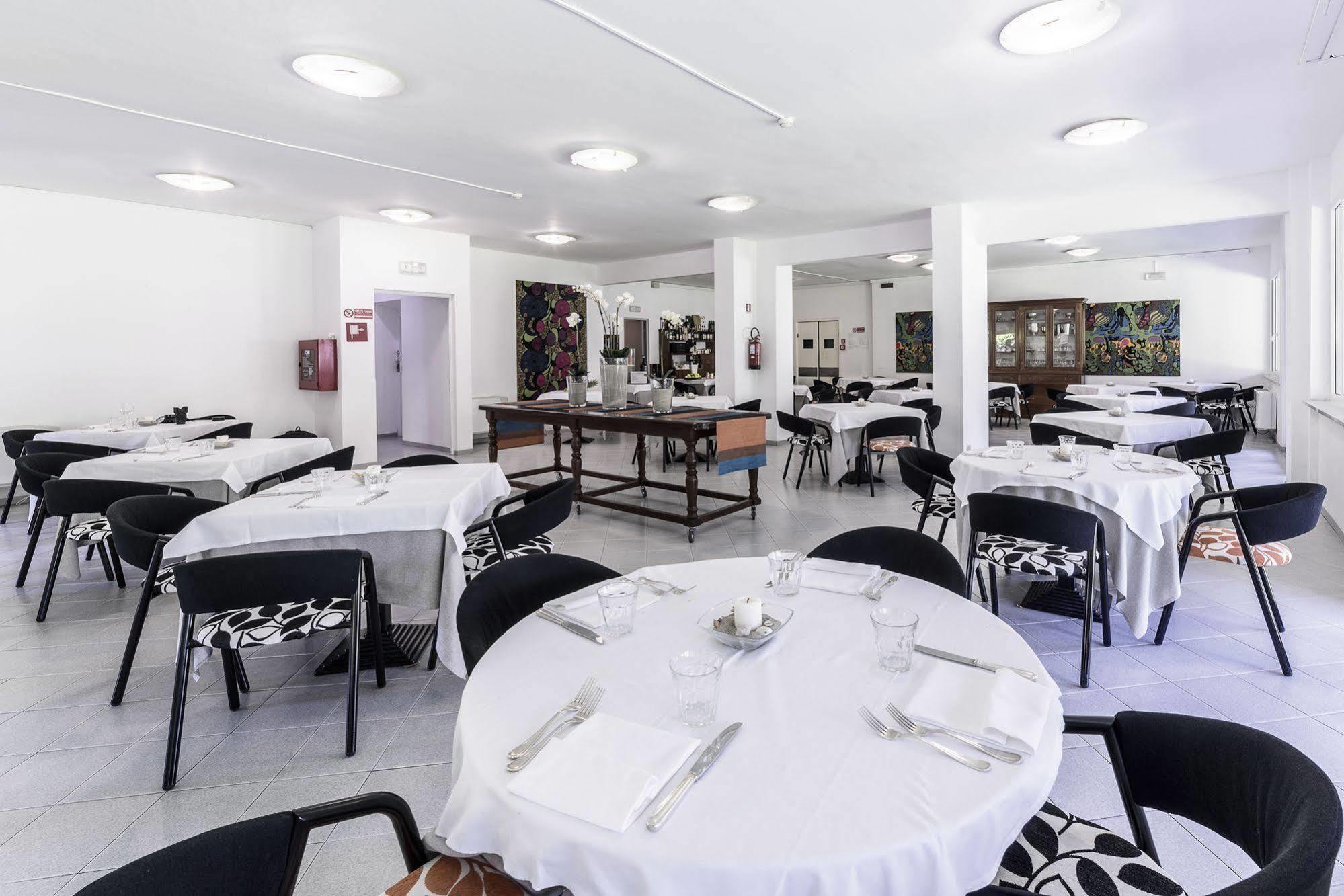 Hotel La Bussola 마리나디마사 외부 사진